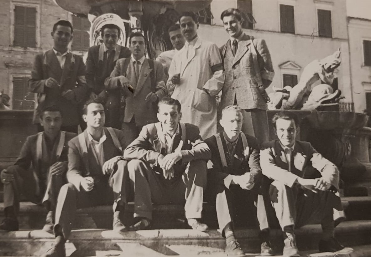 Loreto 1946, seconda fila: Paolo conte Forni, medico, Bernhard Baron Hohenbühel