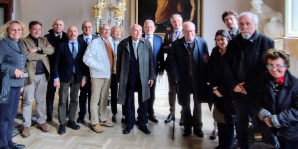 Carlo Parisio guida i partecipanti alla scoperta del restauro di 'Giuditta e Oloferne