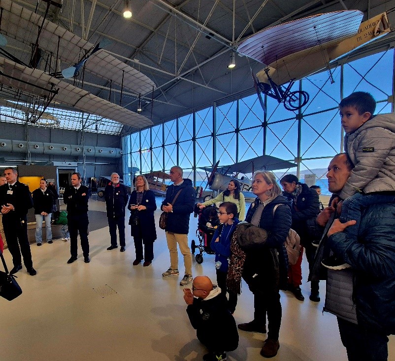 Visita museo Aeronautica piccoli Assistiti CAS Laurentino 38_Delegazione Roma