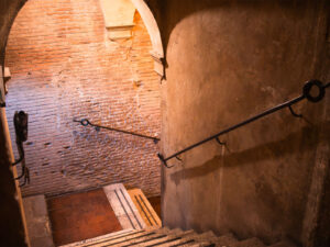 Gli interni della Casa dei Cavalieri di Rodi