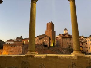 Casa dei Cavalieri di Rodi Foro di Augusto Piazza del Grillo 1