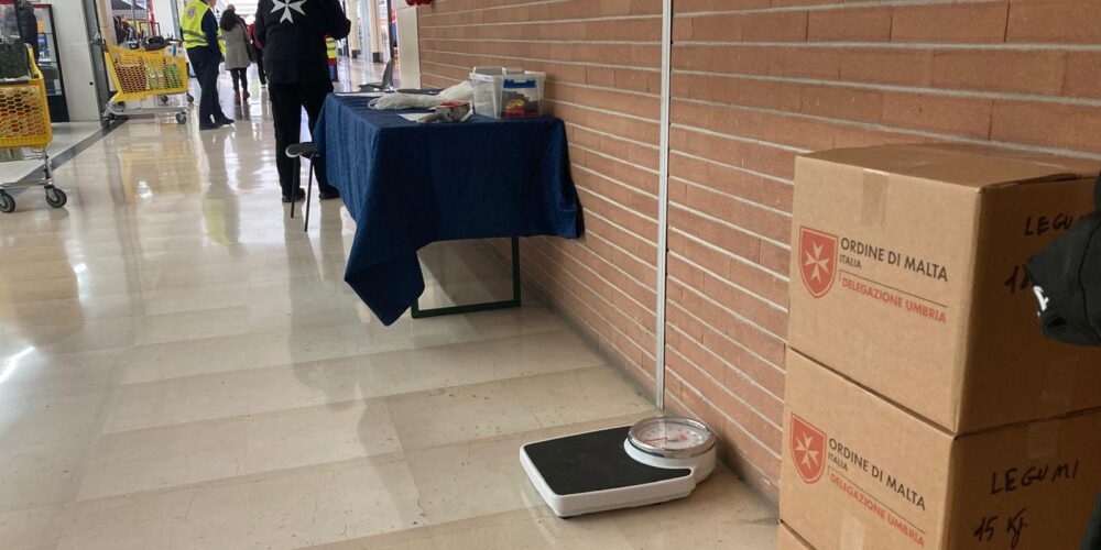 Volontari della delegazione Umbria durante la raccolta